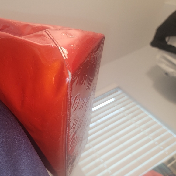 Louis Vuitton Red vernis tote monogram bag GUC - Picture 8 of 16